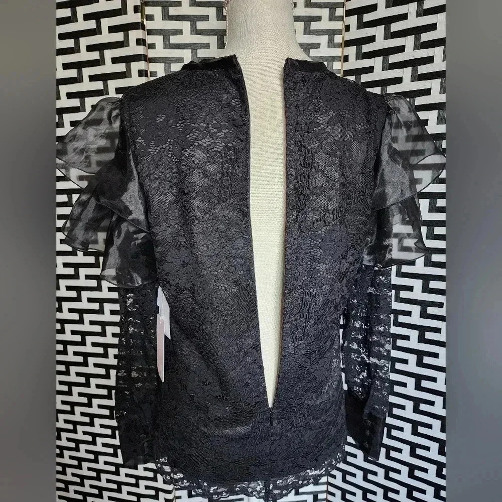 Rachel Parcell ruffle shoulder lace blouse size Medium New Black - Picture 8 of 15